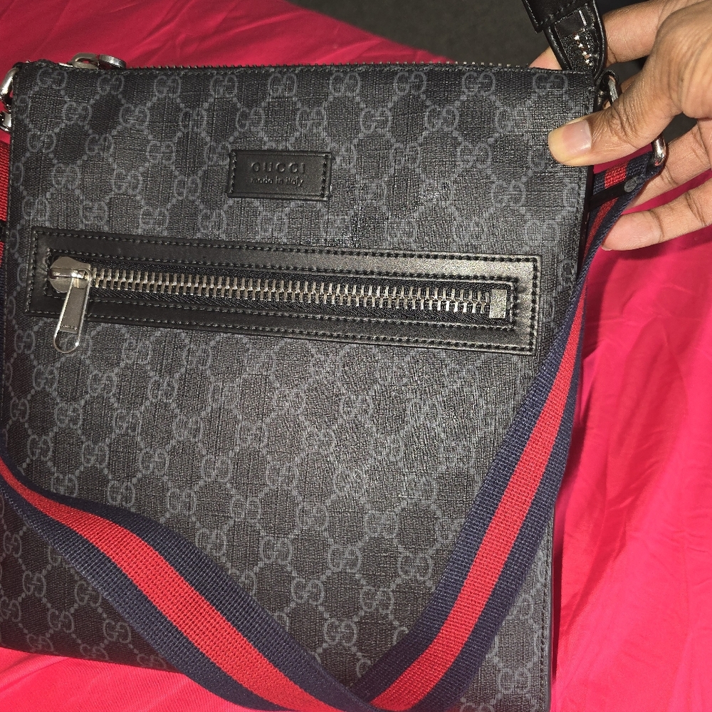 Gucci Black Patterned Messenger Bag - image 3